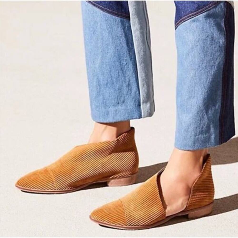 Free people EU 40 Tan‎ Gold Corduroy D'orsay Flats